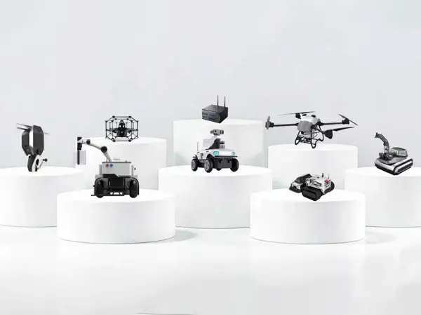Tianjin Weide Aviation расширяет сотрудничество на местах, реализуя множество практических проектов по гусеничным/колесным шасси и роботам, поднимающимся на стены.